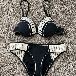 Victoria Secret 34 B top and small bottoms